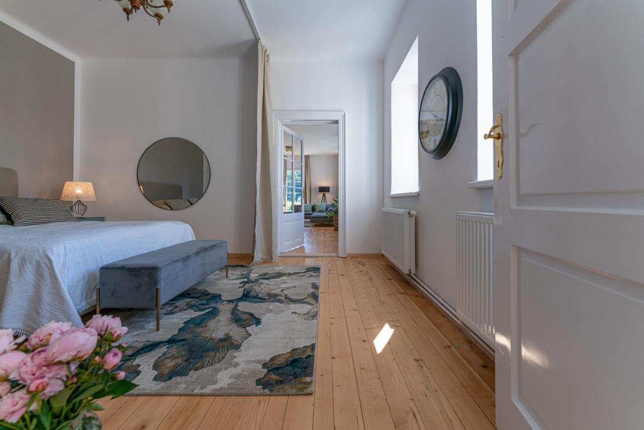 Kaiserliches Wohnen Im Alten K&K Postamt Og Apartment Persenbeug Exterior photo